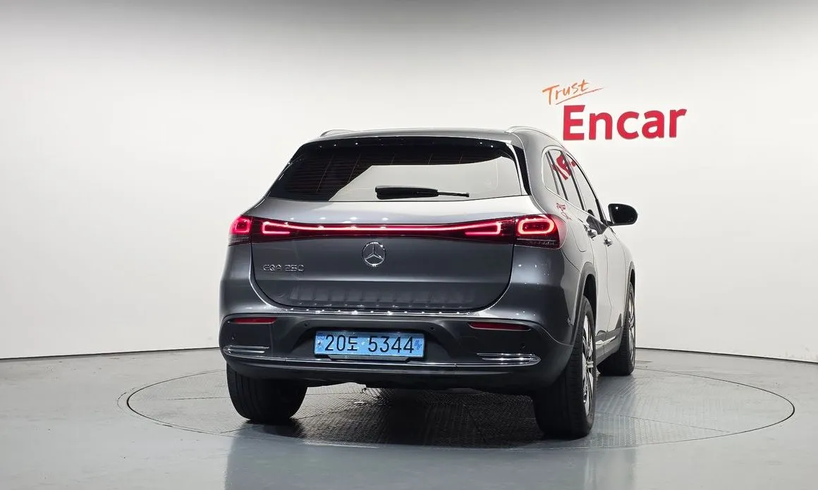 Mercedes-Benz EQA — фото 3