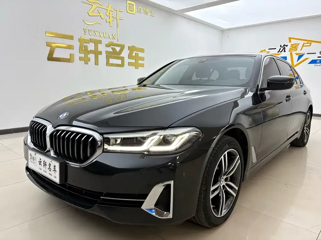 BMW 5 Series — фото 1