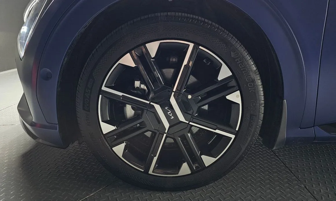 Kia EV6 — фото 9