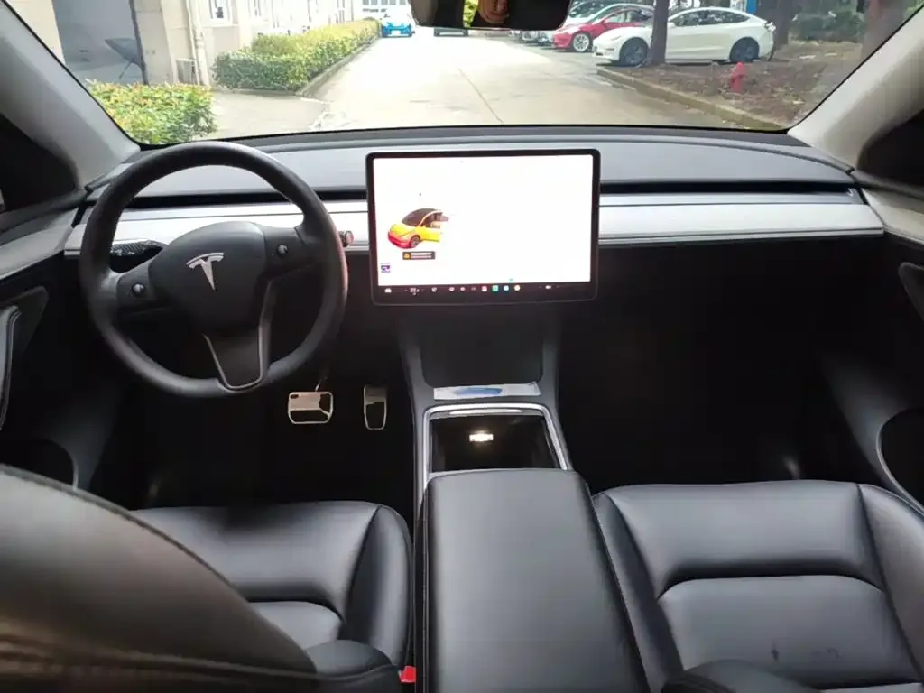 Tesla Model Y — фото 4