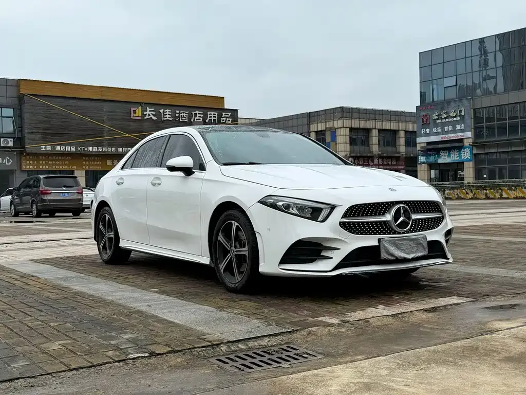 Mercedes-Benz A-Class — фото 9
