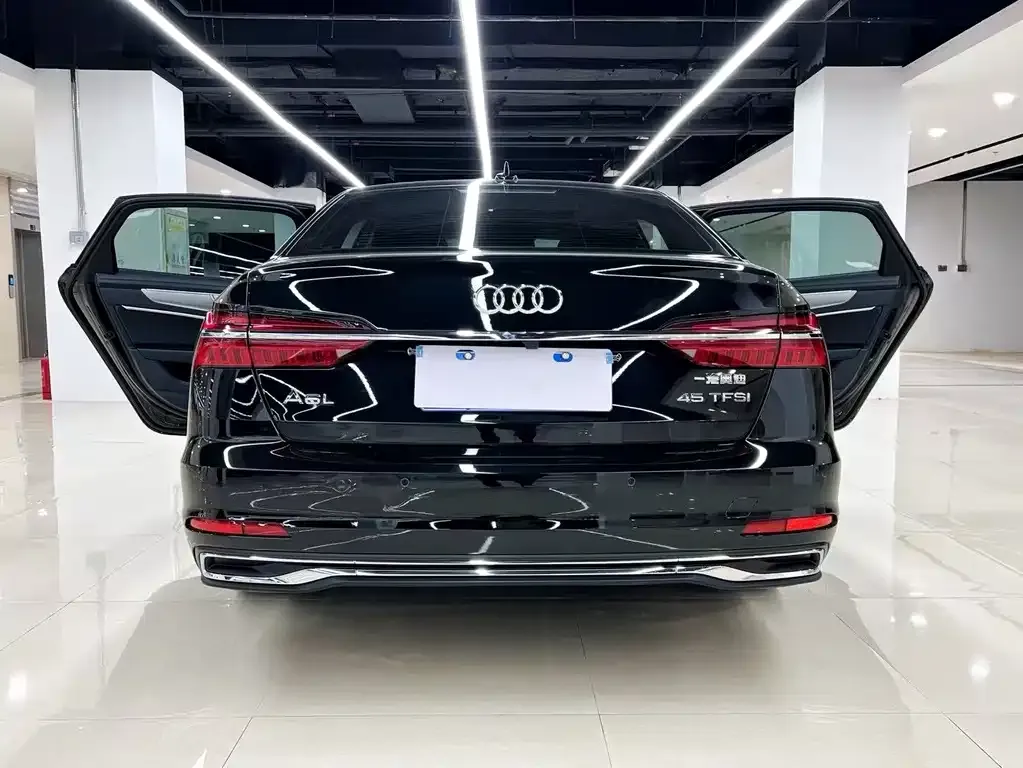 Audi A6L — фото 6