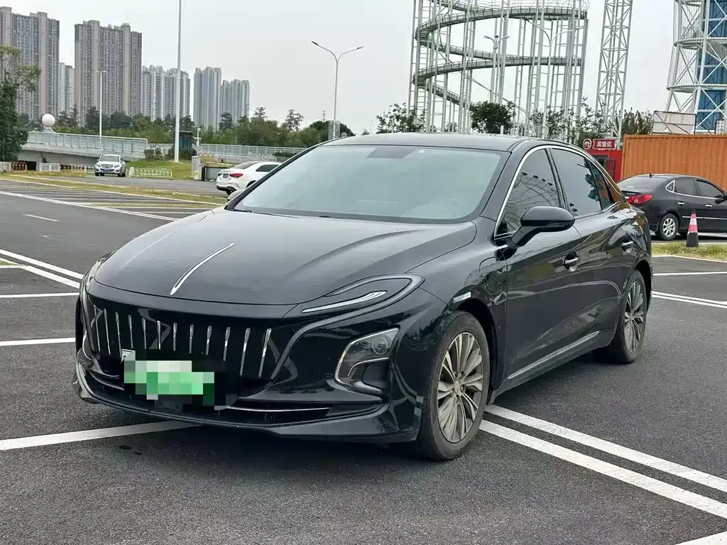 Hongqi E-QM5 — фото 1