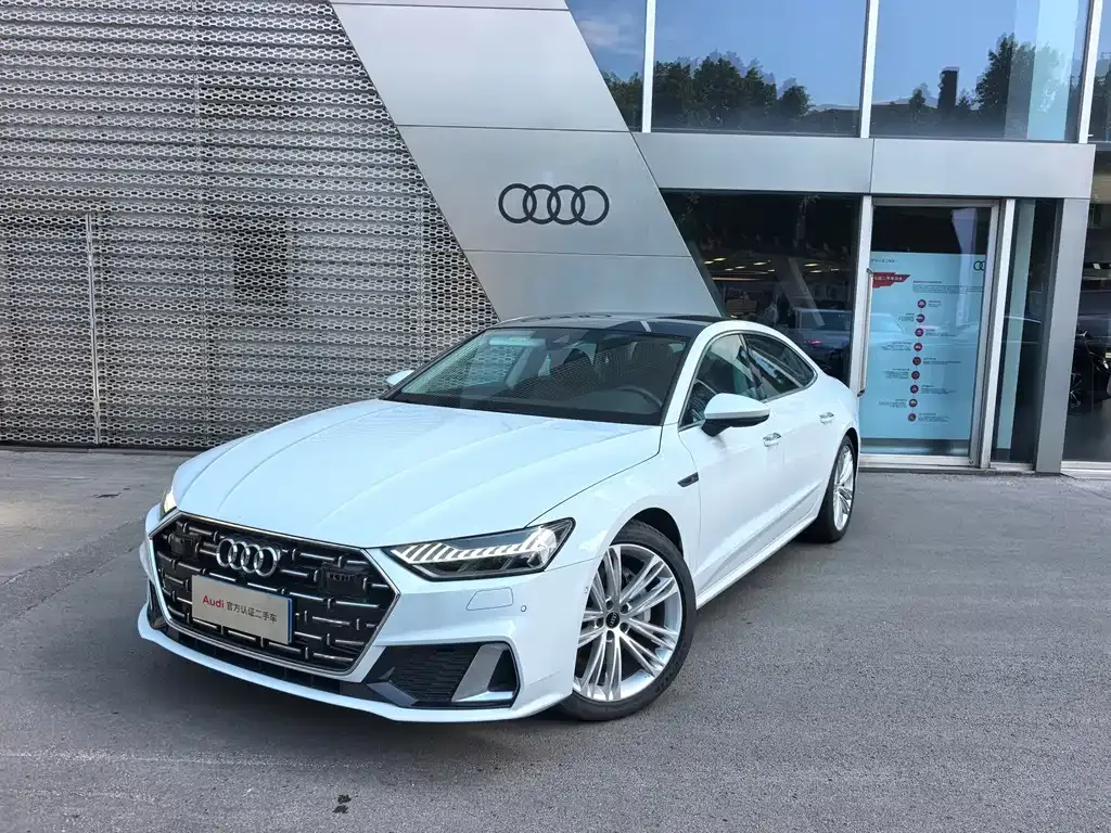 Audi A7L — фото 1