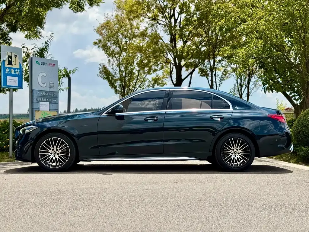 Mercedes-Benz C-Class — фото 8