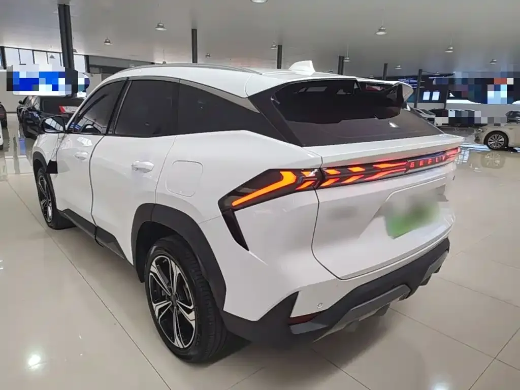 Geely Galaxy L7 — фото 10