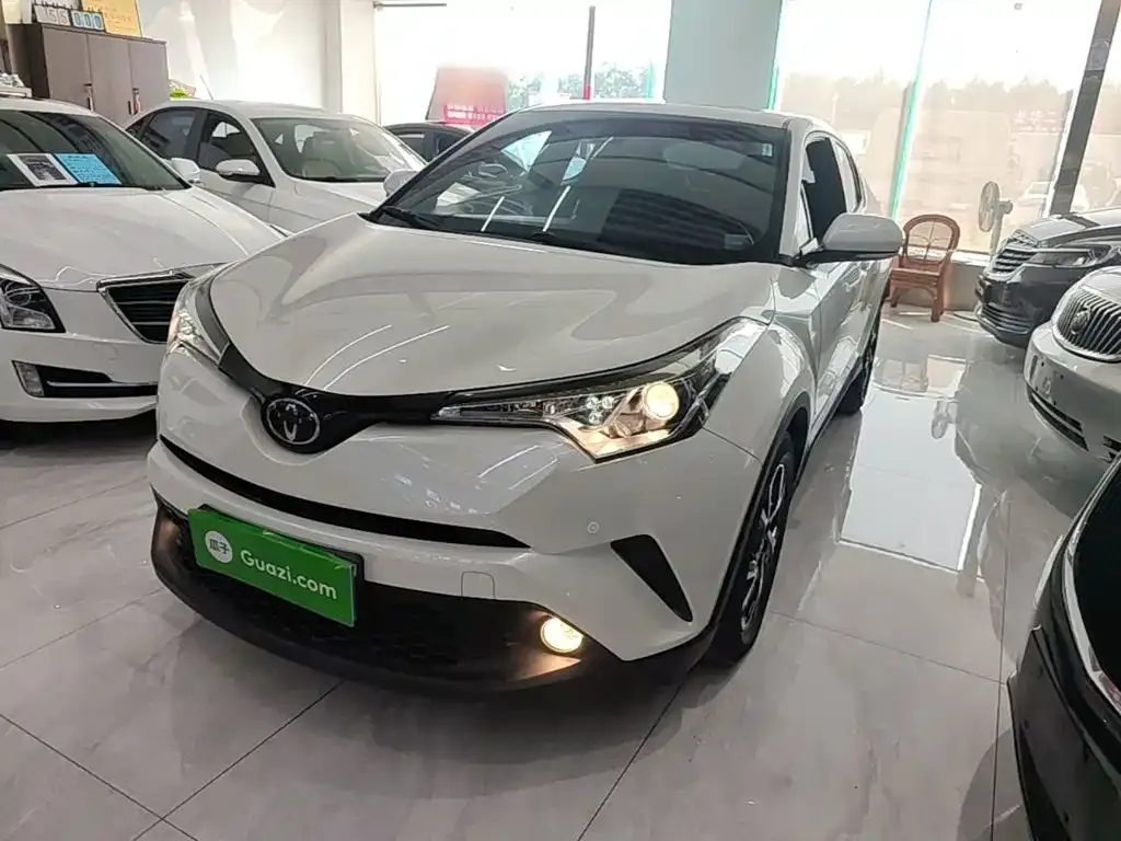 Toyota C-HR — фото 3