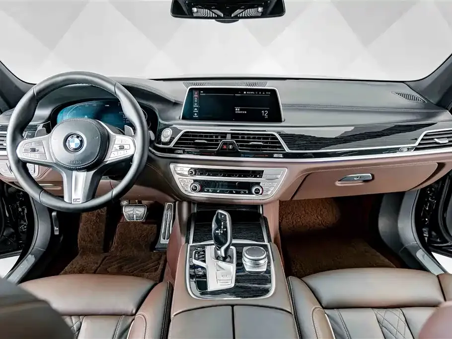 BMW 7 Series — фото 6