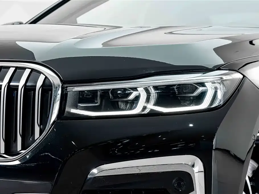 BMW 7 Series — фото 2