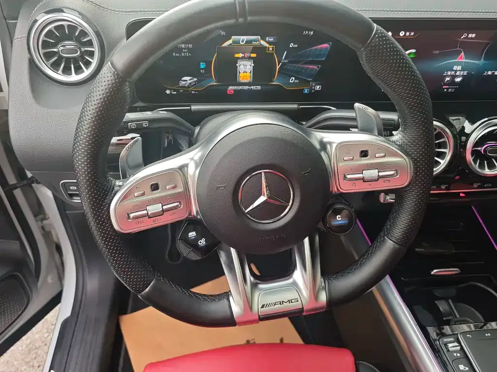 Mercedes-Benz GLA AMG — фото 9