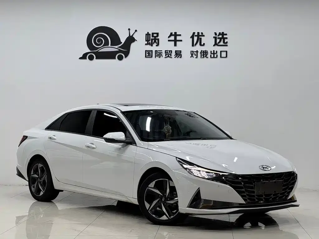 Hyundai Elantra — фото 6