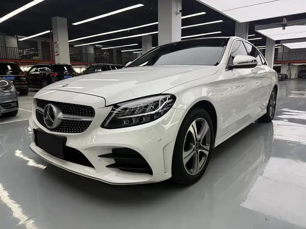 Mercedes-Benz C-Class — фото 1