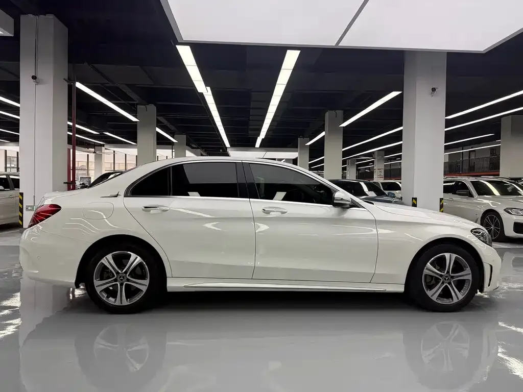 Mercedes-Benz C-Class — фото 10
