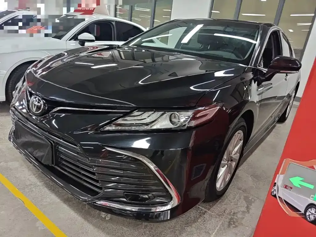 Toyota Camry — фото 3