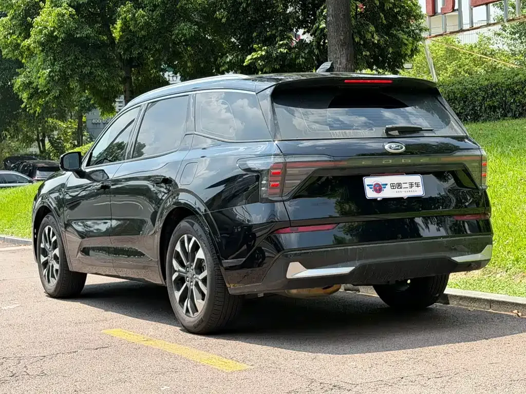 Ford Edge — фото 6