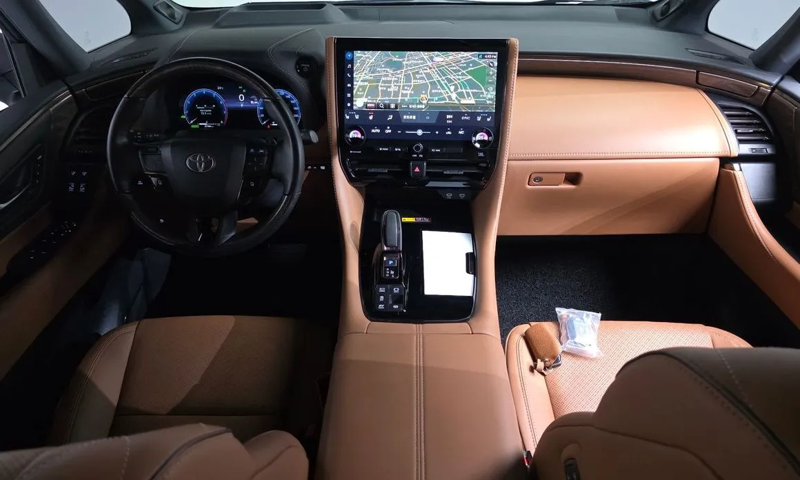Toyota Alphard — фото 7