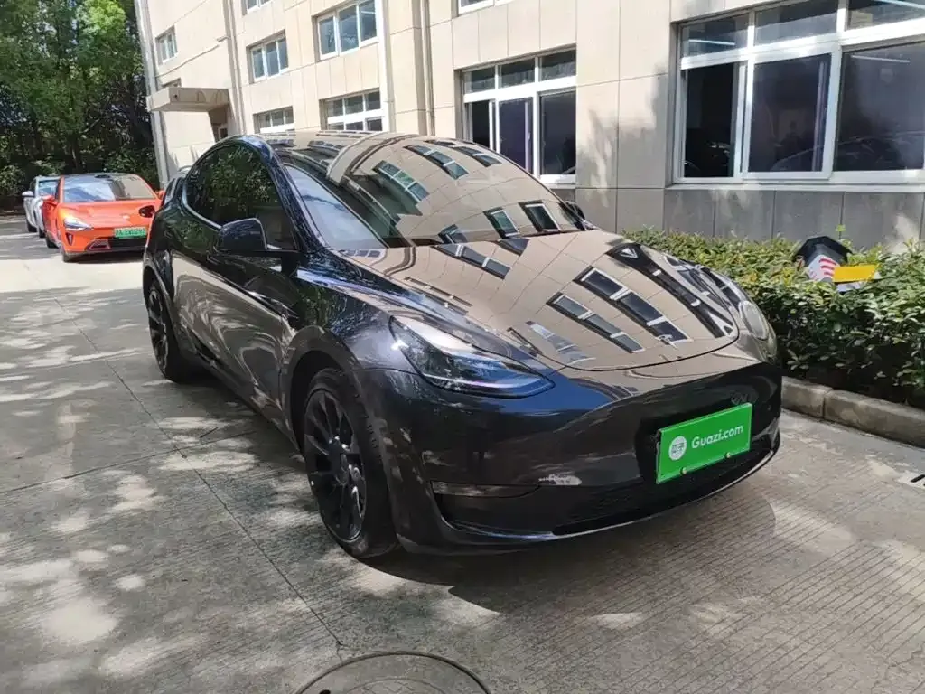 Tesla Model Y — фото 6