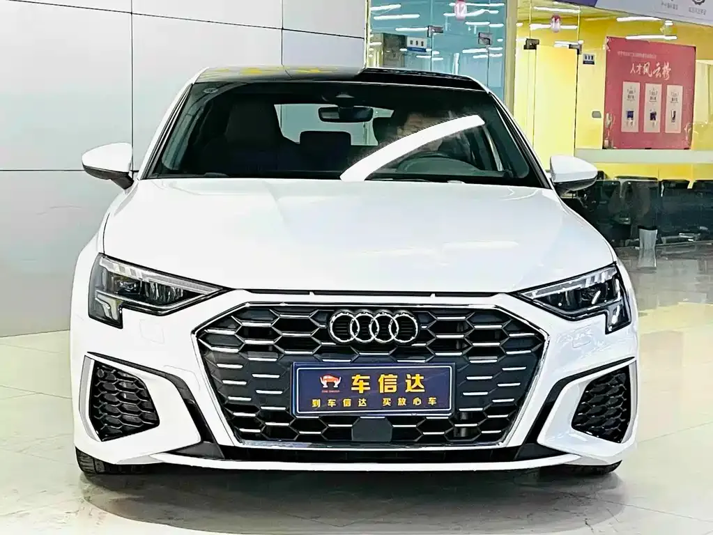 Audi A3 — фото 1