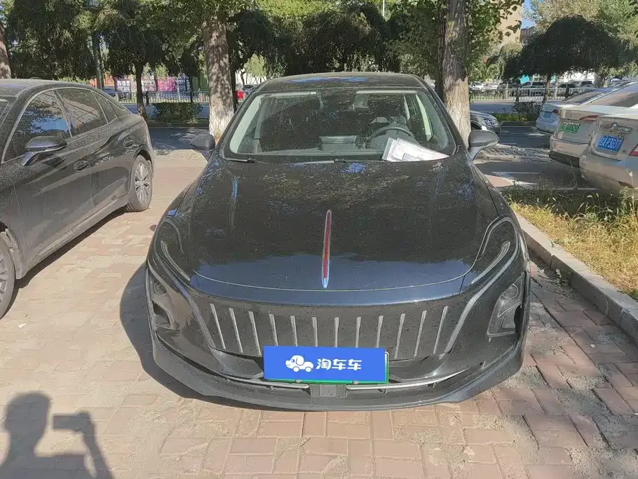 Hongqi E-QM5 — фото 8