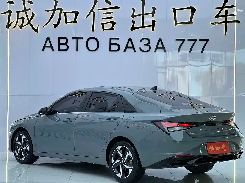 Hyundai Elantra — фото 6