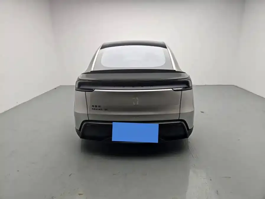 Tesla Model Y L — фото 2