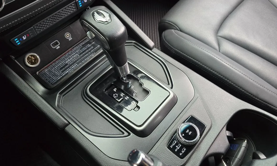 KG Mobility (Ssangyong) Rexton — фото 10