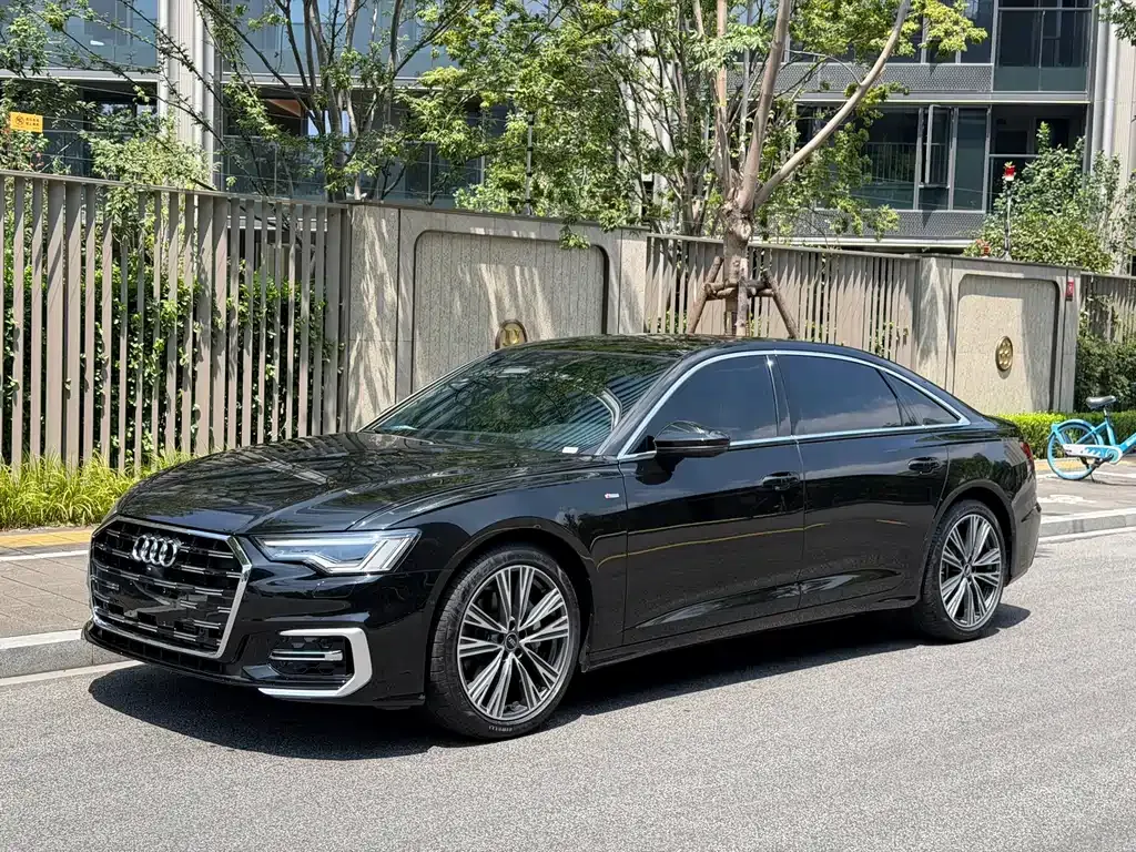 Audi A6L — фото 1