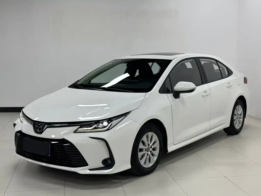 Toyota Corolla — фото 1