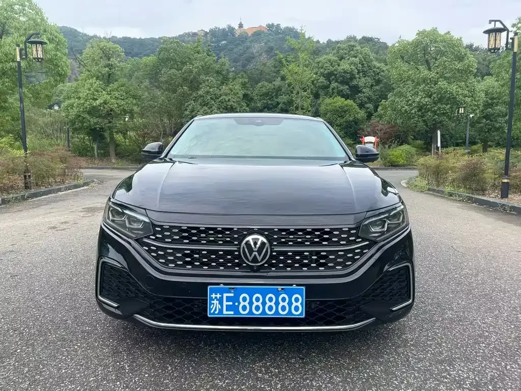 Volkswagen Passat — фото 8
