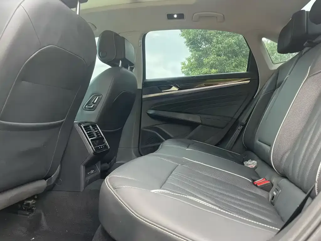 Volkswagen Passat — фото 2