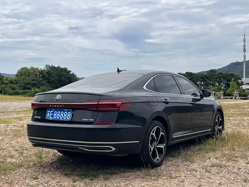 Volkswagen Passat — фото 4