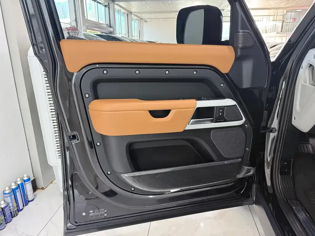 Land Rover Defender — фото 5