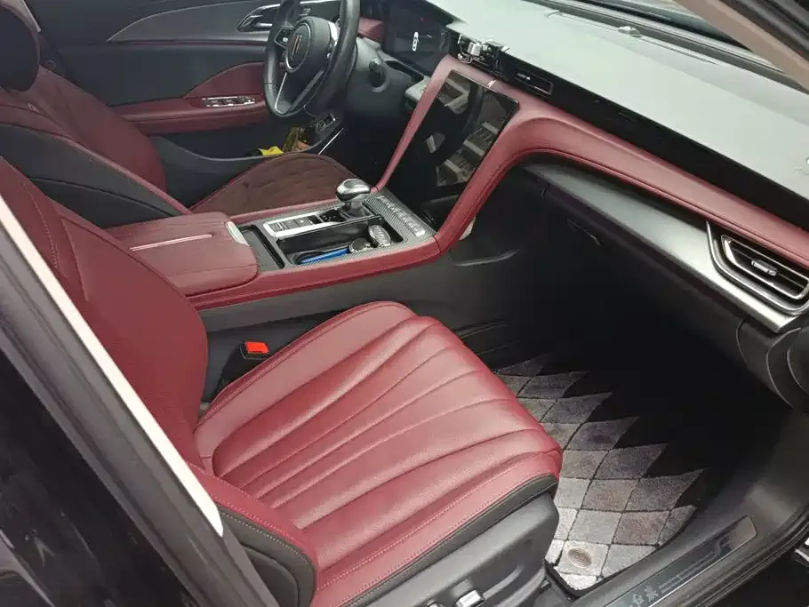 Hongqi H5 — фото 5