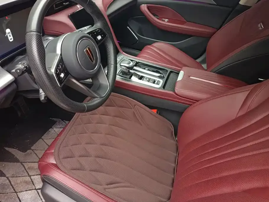 Hongqi H5 — фото 7