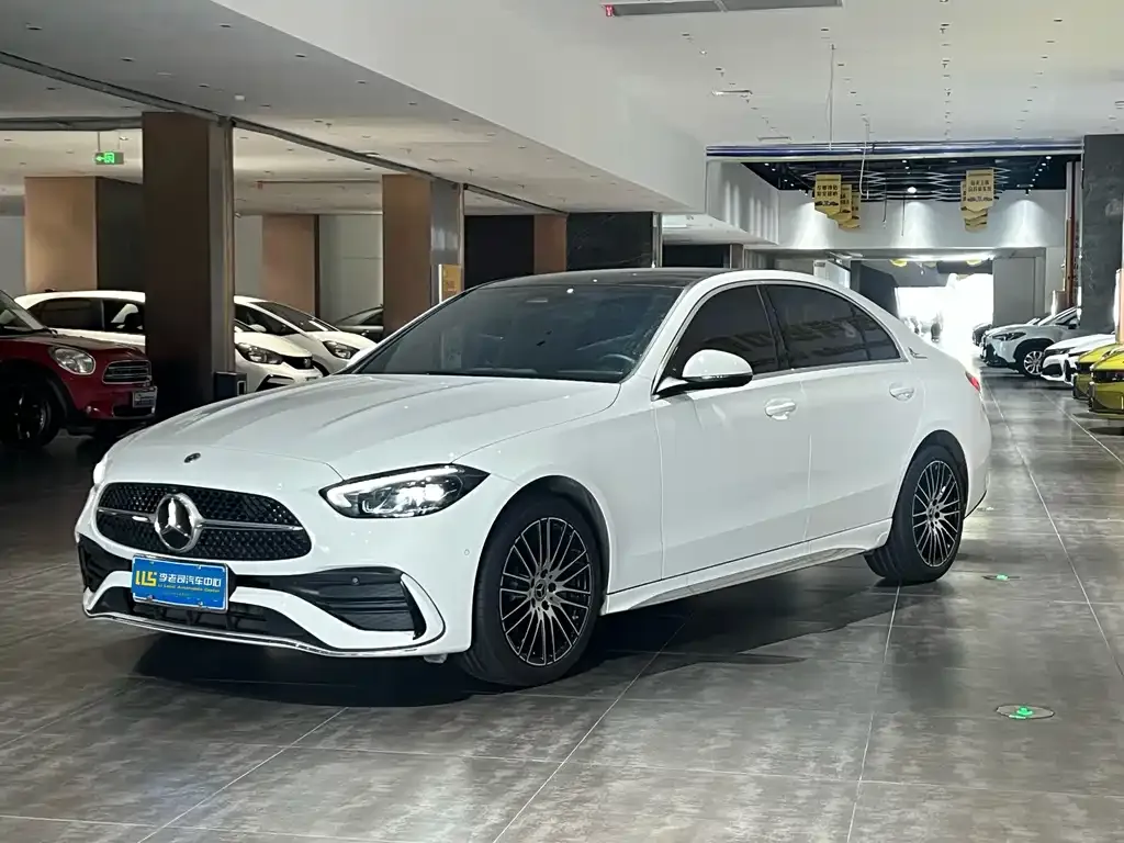 Mercedes-Benz C-Class — фото 1