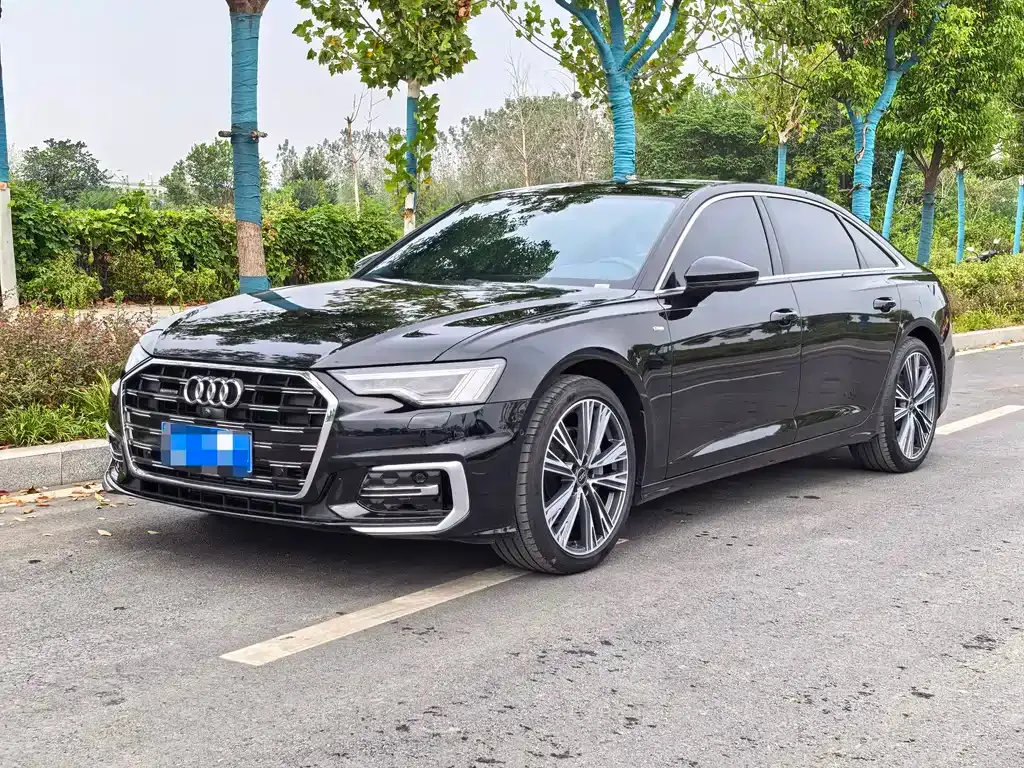 Audi A6L — фото 1