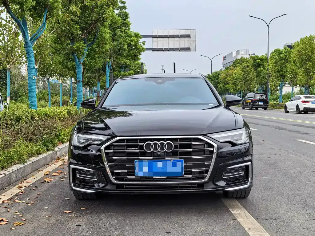 Audi A6L — фото 10