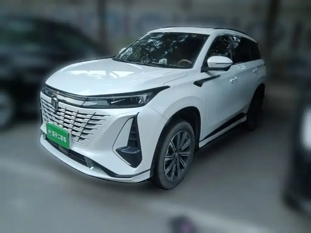Changan CS75 PLUS — фото 1