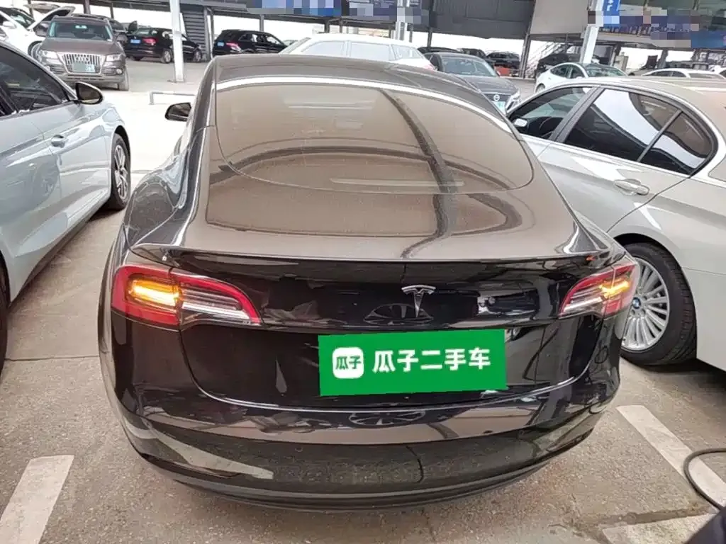 Tesla Model 3 — фото 5