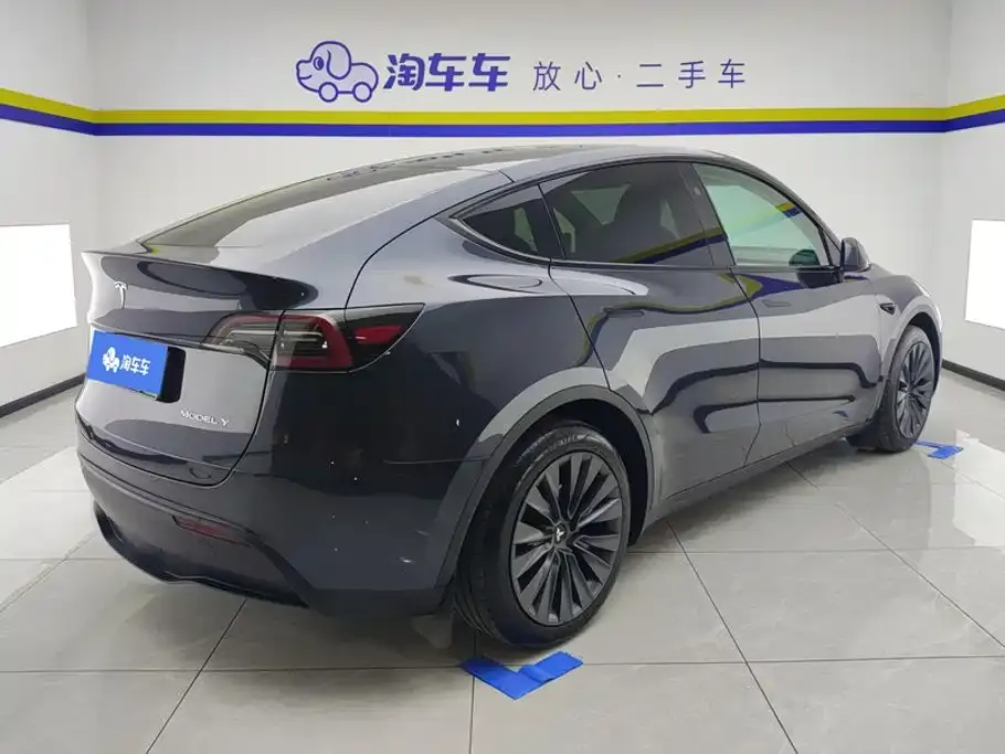 Tesla Model Y — фото 4