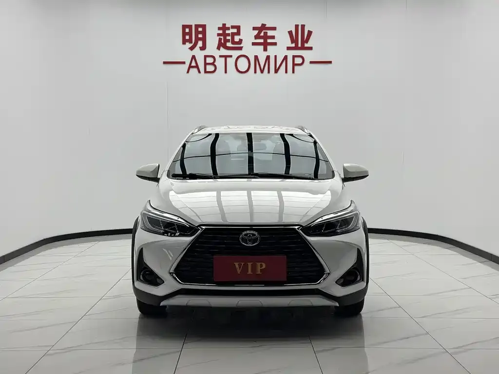 Toyota Yaris L — фото 9