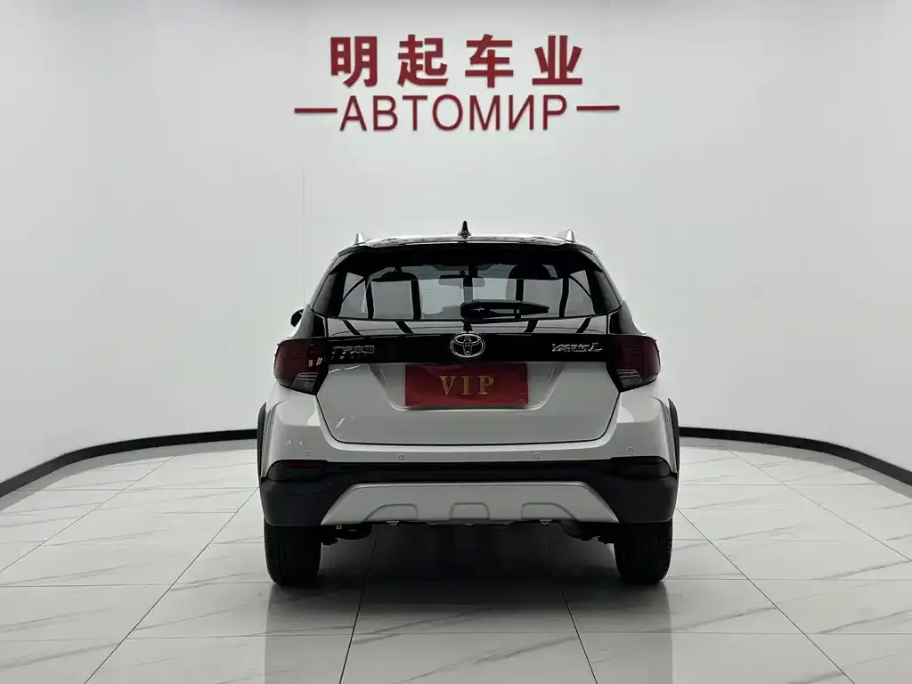 Toyota Yaris L — фото 6