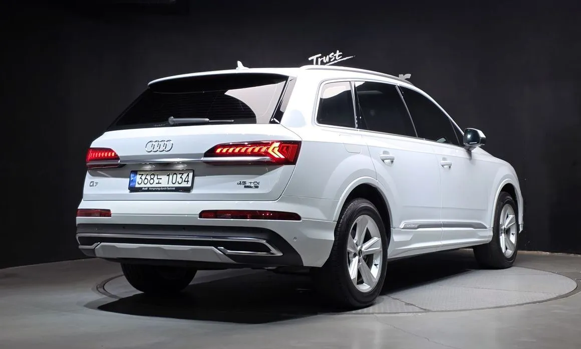 Audi Q7 — фото 4