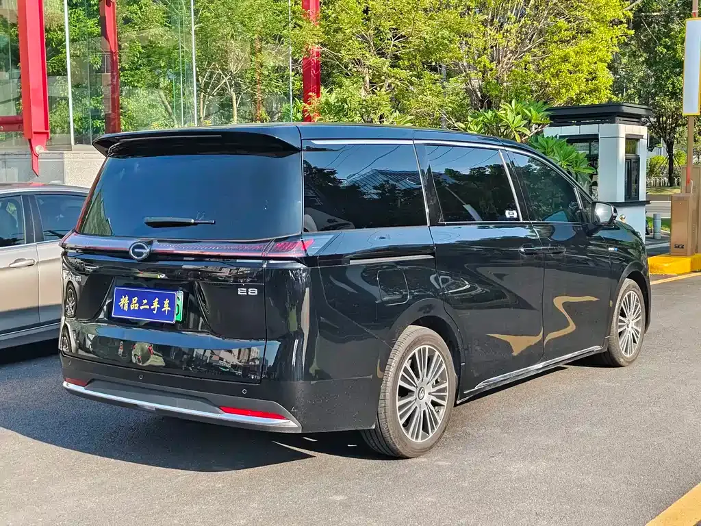GAC Motor Trumpchi E8 PHEV — фото 4