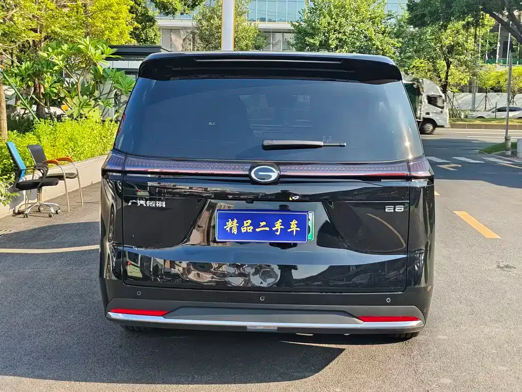 GAC Motor Trumpchi E8 PHEV — фото 8