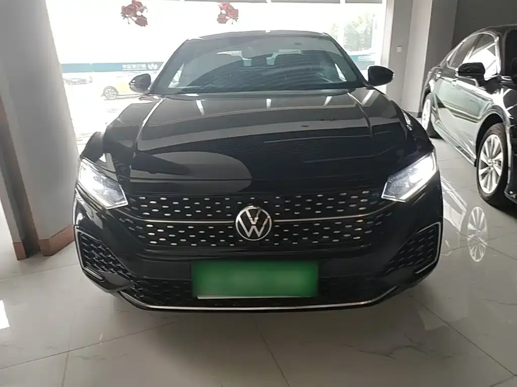 Volkswagen Passat — фото 10