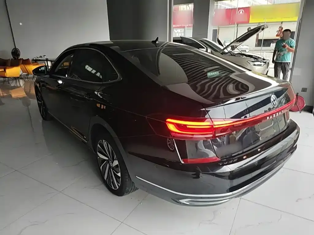 Volkswagen Passat — фото 3