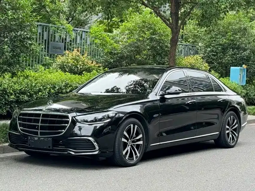 Mercedes-Benz S-Class — фото 1