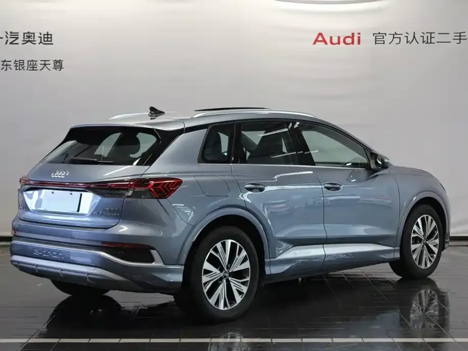 Audi Q4 e-tron — фото 6