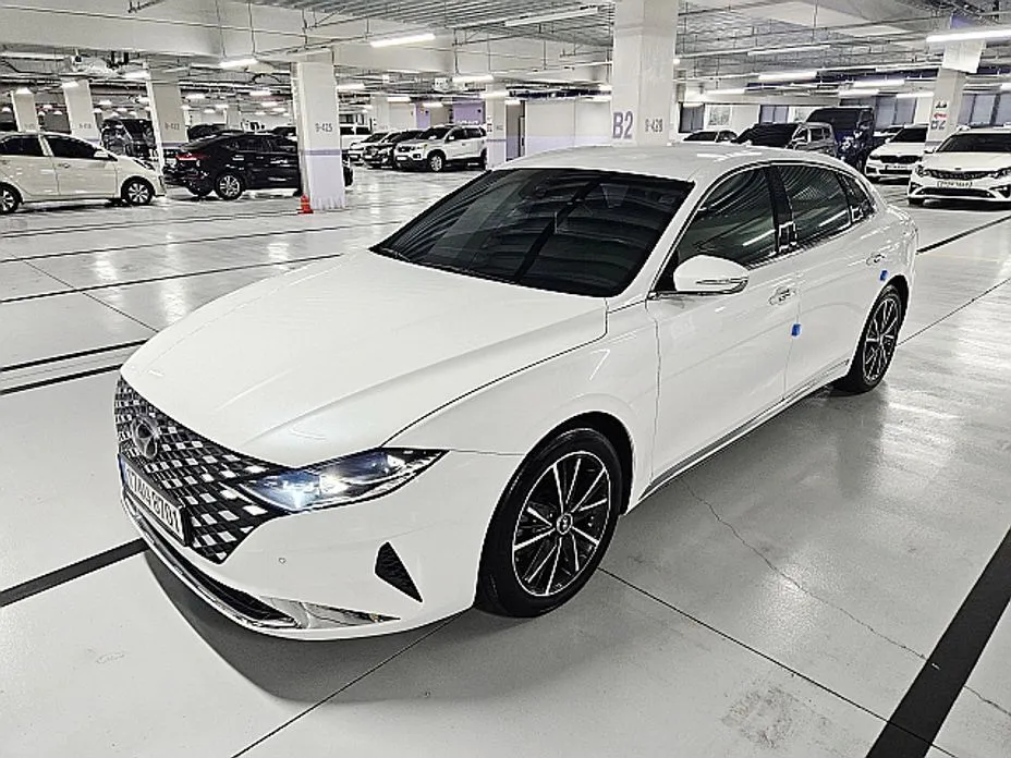 Hyundai Grandeur — фото 1